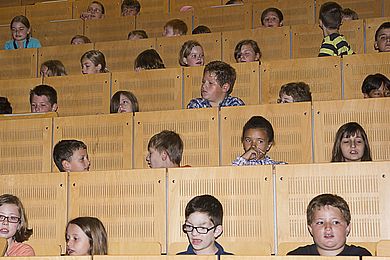 Kinder in der Kinderuni