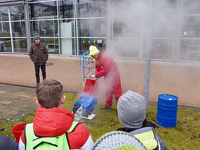 Prof. Dr.-Ing. Andreas P. Weiß macht Dampf.