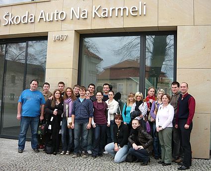 Die Exkursionsgruppe in Mladá Boleslav