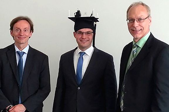 Verleihung der Doktorwürde im Juli in Bochum; von links: Prof. Dr.-Ing. Marc Wichern, Ruhr-Universität Bochum, Dr.-Ing. Andreas Vogl, Prof. Dr.-Ing. Franz Bischof, OTH Amberg-Weiden 