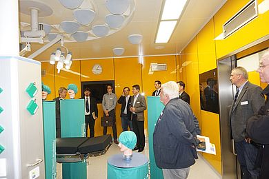 Führung durch Forschungs-OP