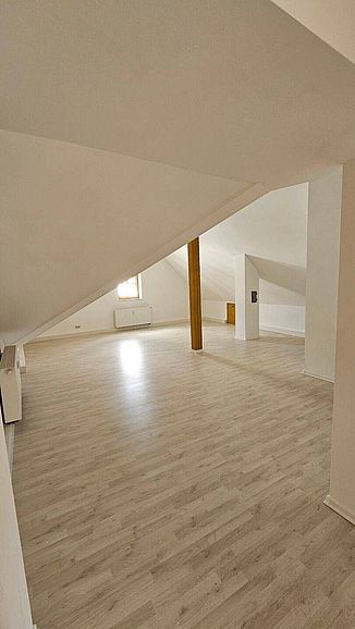 4. Zimmer (Dachgeschoss) 4. Zimmer (Dachgeschoss)