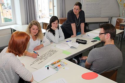 Die OTH Amberg-Weiden unterstützt Studierende mit studienbegleitenden Kursen.
