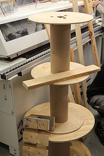 Die Holzabfälle sind das Material für den Upcycling-Workshop