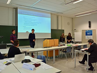 Team 3 bei der Abschlusspräsentation