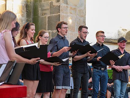 Hochschulchor singt