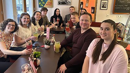 Nette Runde zum Austausch, bei der viel Herzlichkeit und Dankbarkeit zu spüren waren