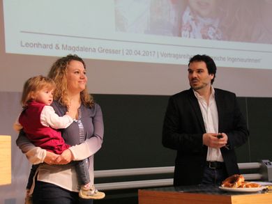 Magadalena Gresser mit Tochter Helena und Ehemann Leonhard