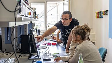 Mädchen am Computer