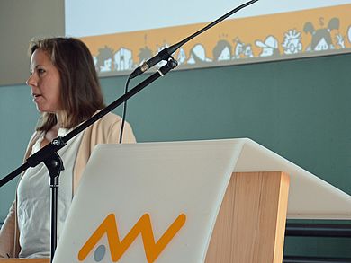 Kathrin Morgenstern, Studien- und Career Service, spricht über Unterschiede zwischen Schule und Hochschule.