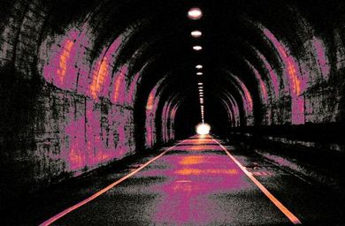 Tunnel mit Licht am Ende