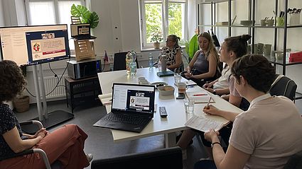 Die Delegation der Universität Pilsen tauschte sich zu verschiedenen Themen rund um Studierendenberatung mit Vertreterinnen und Vertretern der OTH Amberg-Weiden