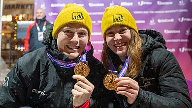 Bei den FISU World University Games in Turin durfte sich Miriam Reisnecker gemeinsam mit ihrem Teamkollegen über WM-Gold im Langlauf freuen