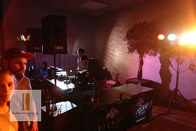 2014-15 WS OTH HappyHourParty klein 26