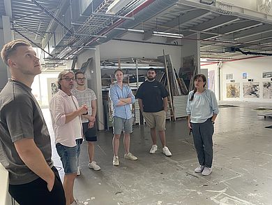 Rundgang durch die Fakultät Sutnarka mit Ausstellung von Abschlussarbeiten