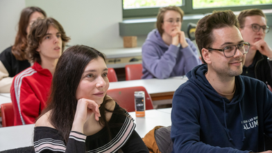 Die OTH Amberg-Weiden macht Medien für Schülerinnen und Schüler sowie Studierende erlebbar, z. B. im Workshop Space Extended Reality