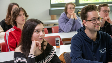 Die OTH Amberg-Weiden macht Medien für Schülerinnen und Schüler sowie Studierende erlebbar, z. B. im Workshop Space Extended Reality