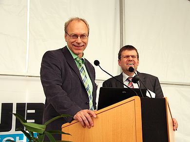 Prof. Dr. Franz Bischof und Prof. Dr. Mario Mocker in einem Tandem-Vortrag