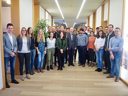 Exkursionsgruppe beim Firmen-Rundgang, Foto: IGZ