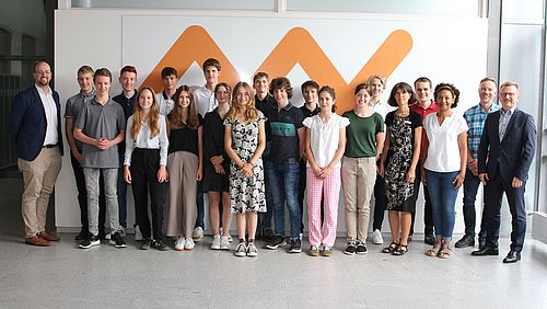 16 talentierte und wissbegierige Schülerinnen und Schüler besuchten das Science Camp an der OTH in Amberg