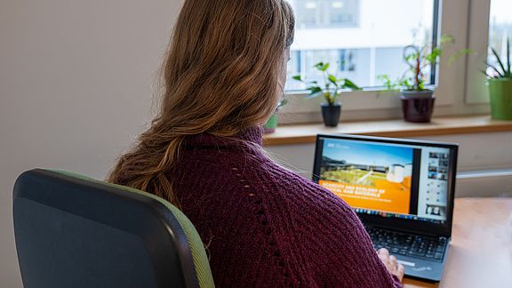 Das gemeinsame Forschungscluster „Ethik, Technologiefolgenforschung und Nachhaltige Unternehmensführung“(ETN) der OTH Amberg-Weiden und der OTH Regensburg hat auch in diesem Wintersemester wieder Studierende beider Hochschulen zu einem interdisziplinären Studientag eingeladen