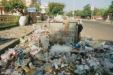 Müll auf den Straßen Indiens