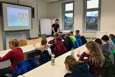 campus4kids: Ein Roboter lernt spielen...