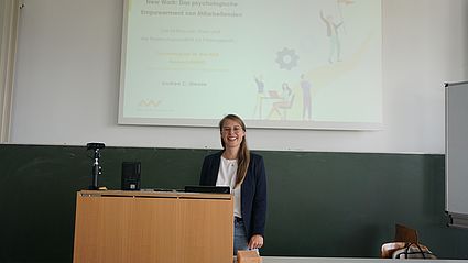 Andrea C. Mende referierte über New Work bei research@WEIDEN BUSINESS SCHOOL