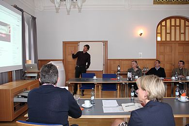 Bereits zum 5. Male konnten die Verantwortlichen des Projekts Qualitätspakt Lehre interessierte Kolleginnen und Kollegen aus Verwaltung und Lehre zu einem Erfahrungsaustausch zur Nutzung innovativer Lehr-/Lernmethoden einladen.