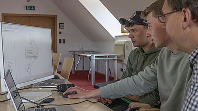Studierende am Computer