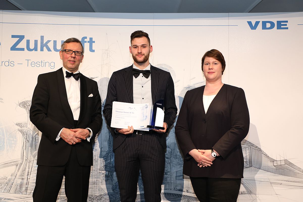 Erster Absolvent des Masters Knstliche Intelligenz erhlt VDE Bayern Award