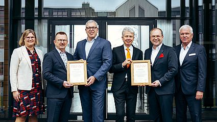 Die OTH Amberg-Weiden konnte nun unterstützt durch die Sparkasse Oberpfalz Nord und deren Stiftungsberater Martin Helgert und Michaela Helgert eine Stiftung gründen