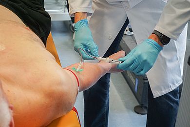 Auch ein Blutbild gehört zur Leistungsdiagnostik im ZLS