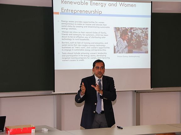 Prof. Dr. Mathur