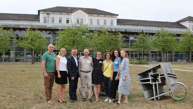 Gruppenfoto mit 6 Personen