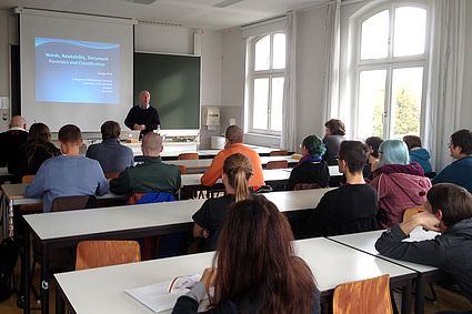 Gastvortrag „Words, Readability, Document Forensics and Classification“ von Dr. George Weir 