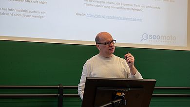 Stefan Kaltenecker spricht in den ersten beiden Veranstaltungen über Suchmaschinenoptimierung (SEO)