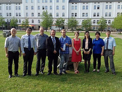 Dr. Kang An, Dekan; Prof. Dr. Fang Zuhua; Prof. Dr. Dominikus Heckmann; Prof. Dr. Hans-Peter Schmidt; Alexander Gercikow; Marian Mure; Ying Xu, Studiendekanin; Lili Wu, Spezialistin für internationale Programme; Dipl.-Kfm. Zhiming Wu, HWK Oberfranken