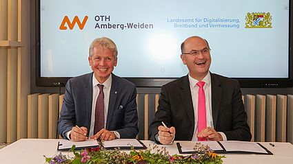 Clemens Bulitta und Finanz- und Heimatminister Albert Füracker 