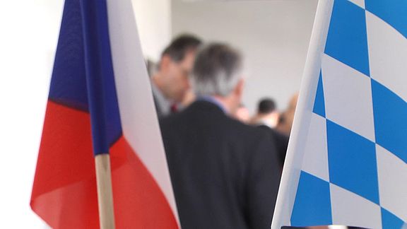 Tschechische und Bayerische Fahne