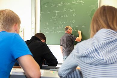 Grundlagen wiederholen – die Mathe-Vorkurse sind bei den Studienanfänger/innen sehr beliebt 