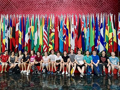 Die Studierenden besuchen das zentrale Konfuzius-Institut Hanban.  