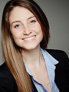Linda Mosenthin | Studierende des Masterstudiengangs Digital Business Bild der Studierenden Linda Mosenthinhin