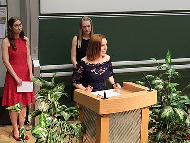 Absolventin Sarah Tengg