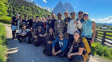 Gruppenfoto mit den Bergführern nach der Höllentalklamm-Wanderung