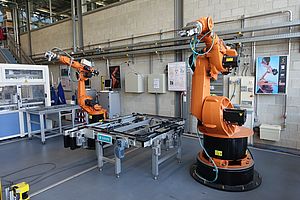 Industrieroboterzelle an der OTH Amberg