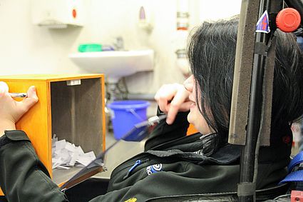 Running Snail Teamleiterin Christiane Schieder übernimmt die Rolle als Glücksfee