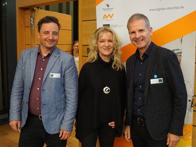 Die drei Speaker: Felix Hötzinger, Claudia Hupprich und Dr. Werner Conrad 