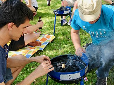 Die Gretchenfrage beim Speedgrillen: Wie treibt man Kohle zur Weißglut? 