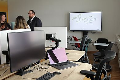 Die Learning Hall ist mit modernem Equipement ausgestattet